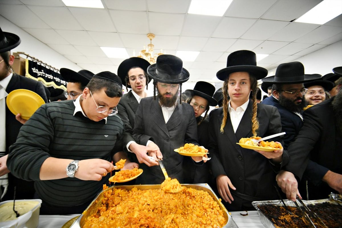 הילולת ר' ישעיה'לה בן ר' משה בשטיבלך המרכזי בביתר | צפו