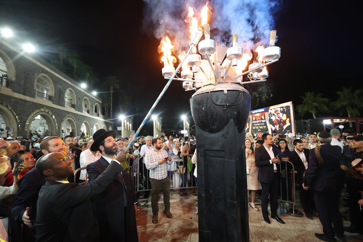 עשרות אלפים השתתפו בהילולא השנתית בציון רבי מאיר בעל הנס זיע"א