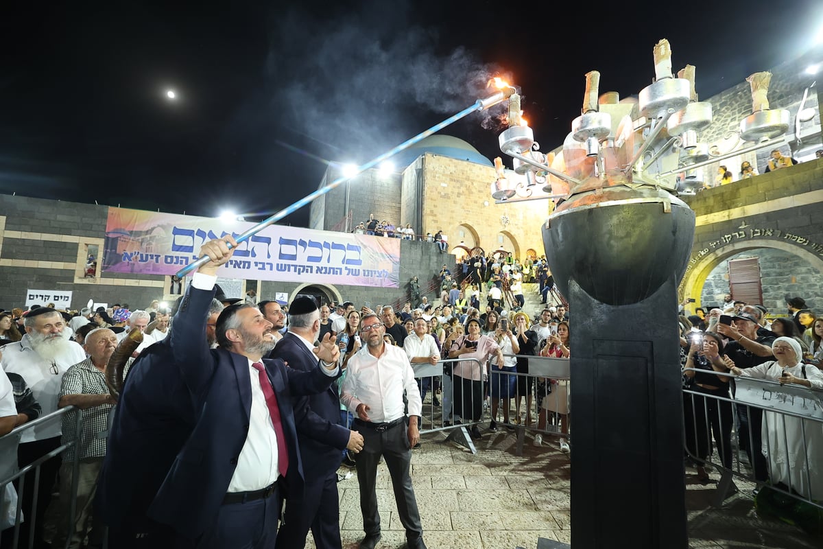 עשרות אלפים השתתפו בהילולא השנתית בציון רבי מאיר בעל הנס זיע"א