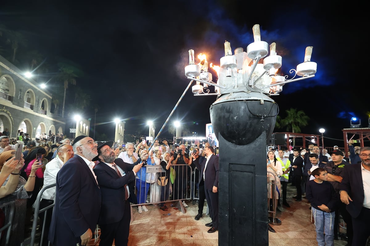 עשרות אלפים השתתפו בהילולא השנתית בציון רבי מאיר בעל הנס זיע"א