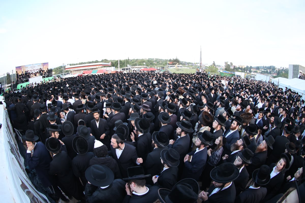 תיעוד: ההדלקה של הרבי מתולדות אברהם יצחק במירון