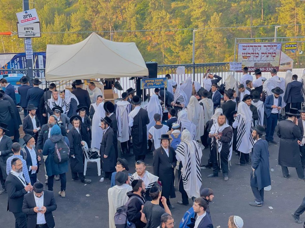 הבוקר עלה על הר מירון • תיעוד מתפילת שחרית במתחמים