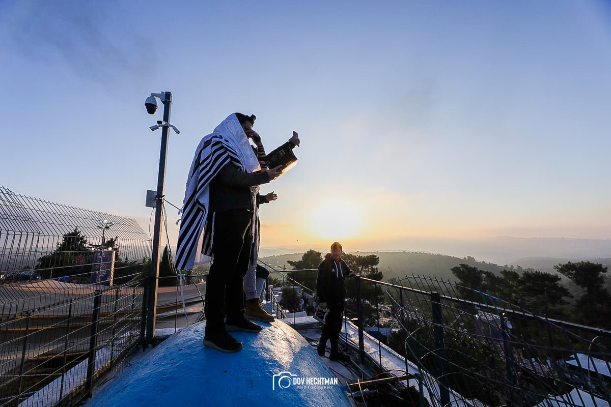 מירון בזריחה: כנסו לאווירה המרהיבה והמחשמלת