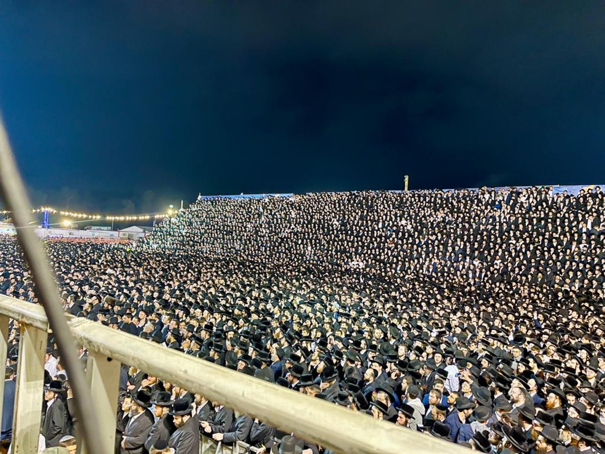 תיעוד ענק ועוצמתי: ההדלקה של המשפיע ר' מיילך בידרמן