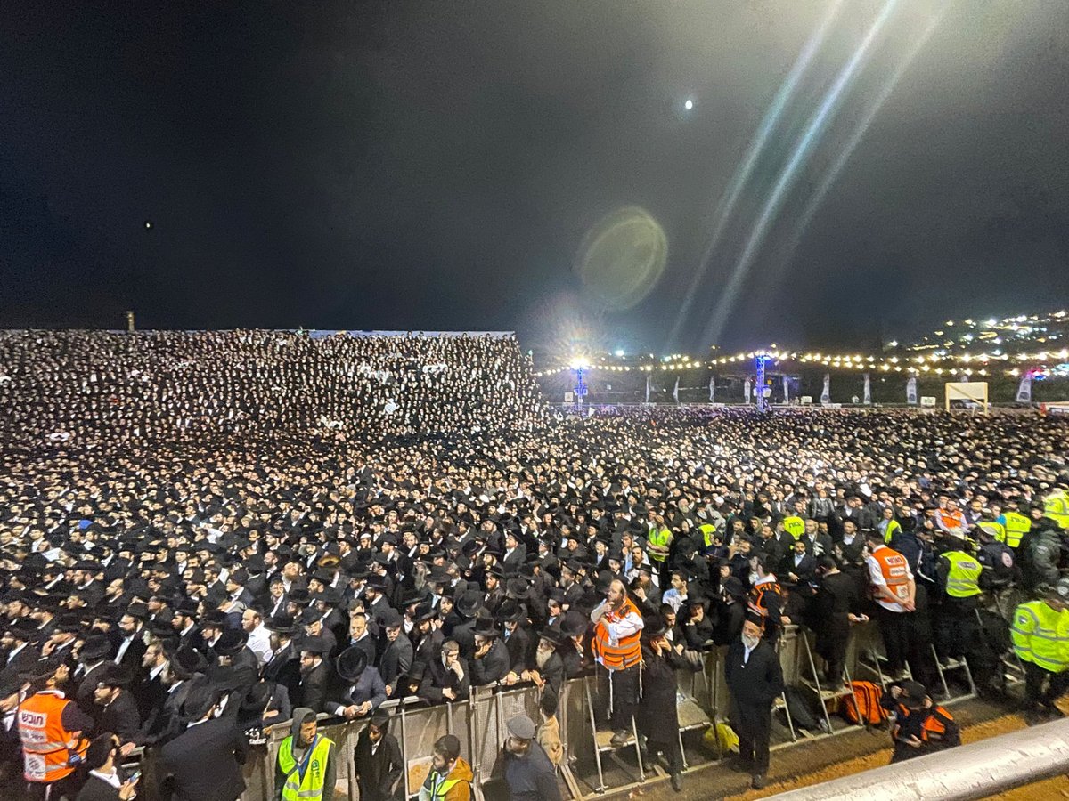 תיעוד ענק ועוצמתי: ההדלקה של המשפיע ר' מיילך בידרמן