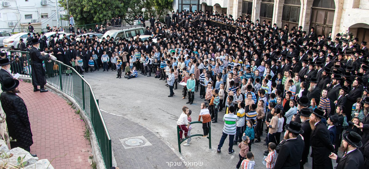 תיעוד: האדמו"ר מסערט ויז'ניץ במנהג חץ וקשת