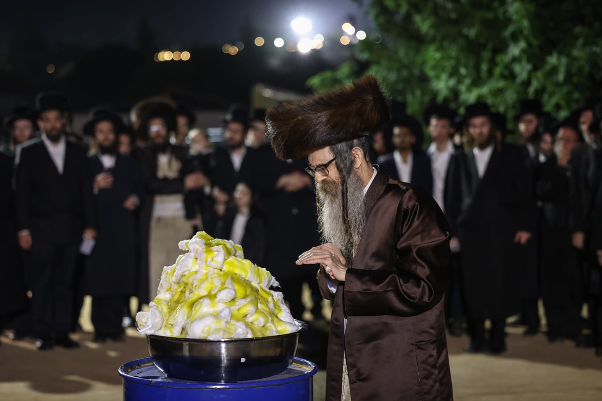 ההדלקה של המשפיע רבי נחמן בידרמן במירון | גלריה