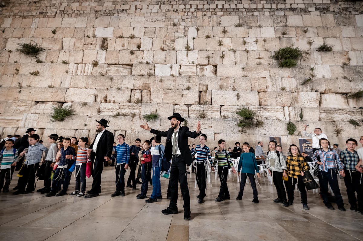 מעמד מרגש בכותל ובקהילות ברחבי העולם; צוין 'יום השחרור וההצלה' - 78 שנים לכניעת הנאצים