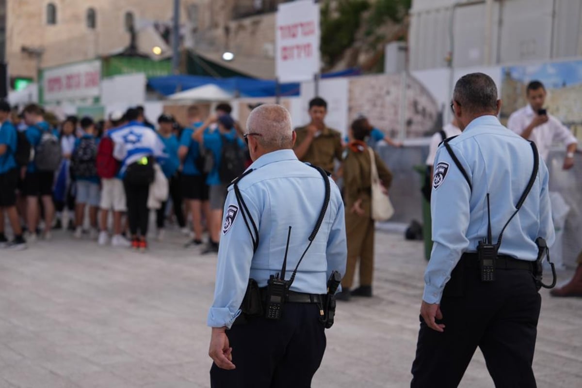 אלפי שוטרים פרוסים בבירה: נמנעה חסימה בכביש המנהרות