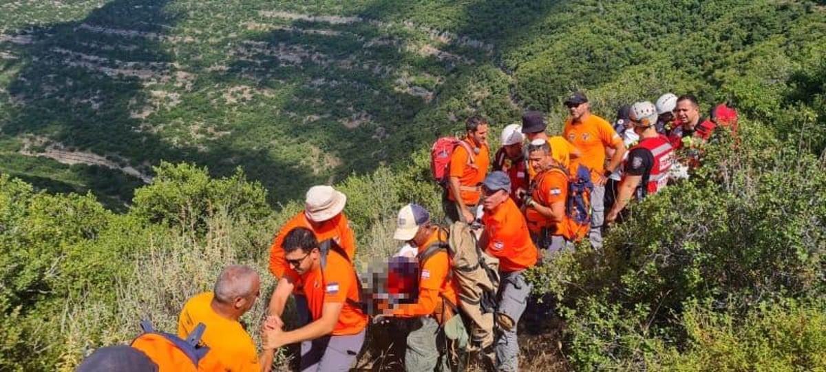 המטיילת נחבלה ברגל במסלול וחולצה באלונקה ייעודית | צפו