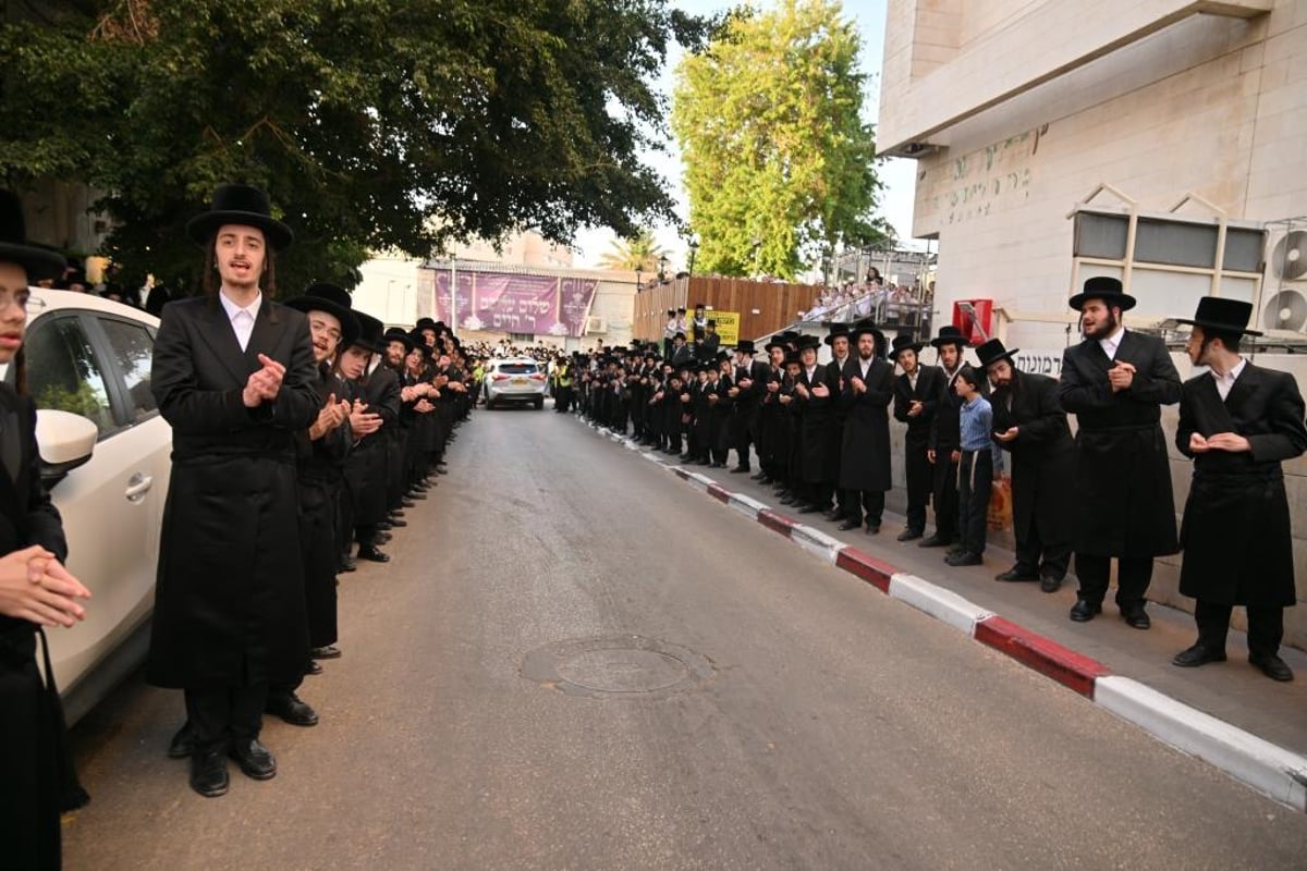 ויז'ניץ חגגה את בואו של הנגיד ר' חיים שטרן | תיעוד נרחב