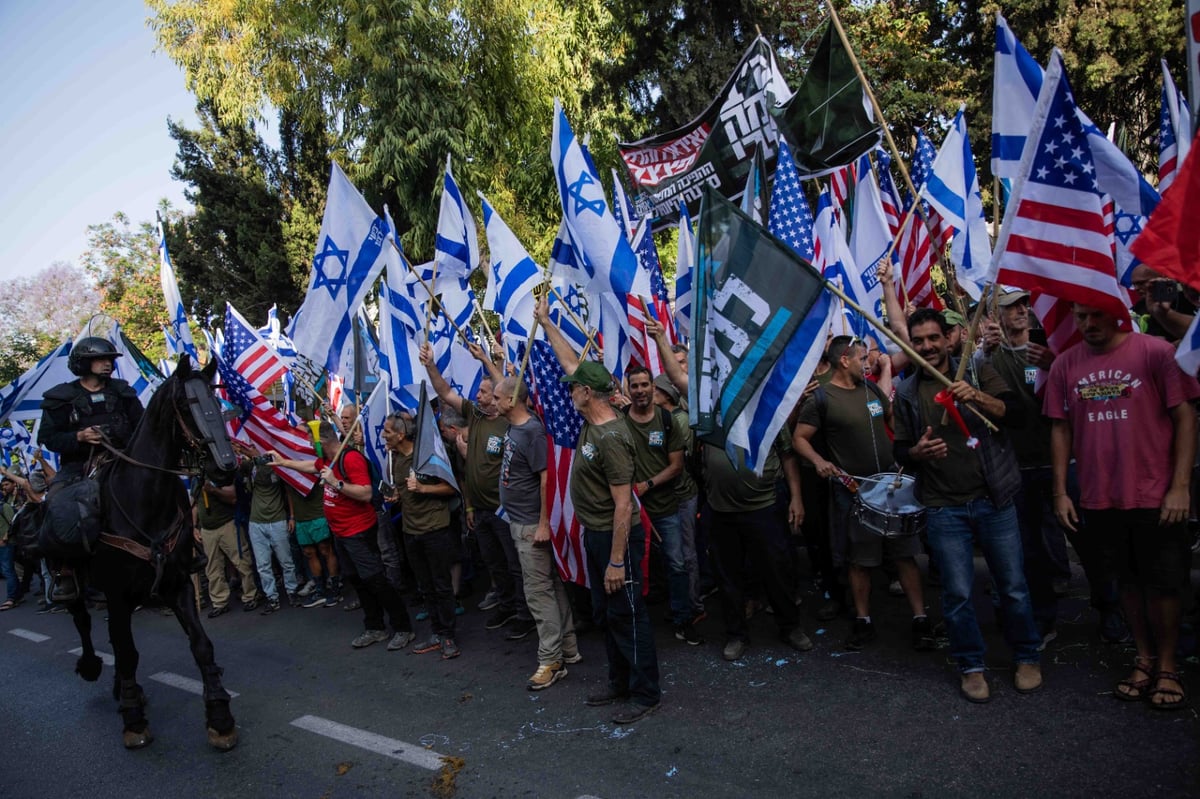 פרצה ביטחונית? כך הצליחו מפגיני השמאל לפרוץ ולהגיע עד למעון ראש הממשלה