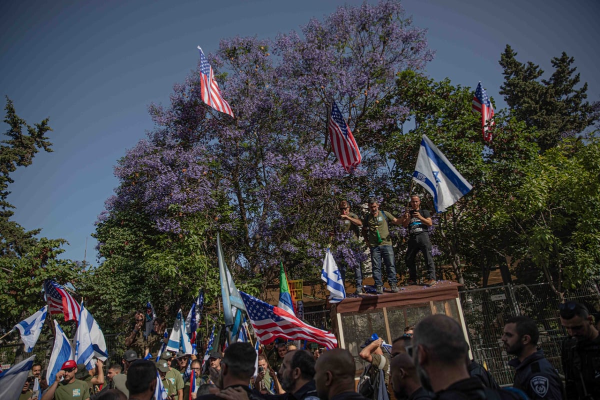 פרצה ביטחונית? כך הצליחו מפגיני השמאל לפרוץ ולהגיע עד למעון ראש הממשלה