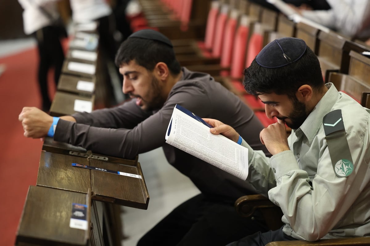 תיעוד: סיום הש"ס "שידך" 220 חברותות