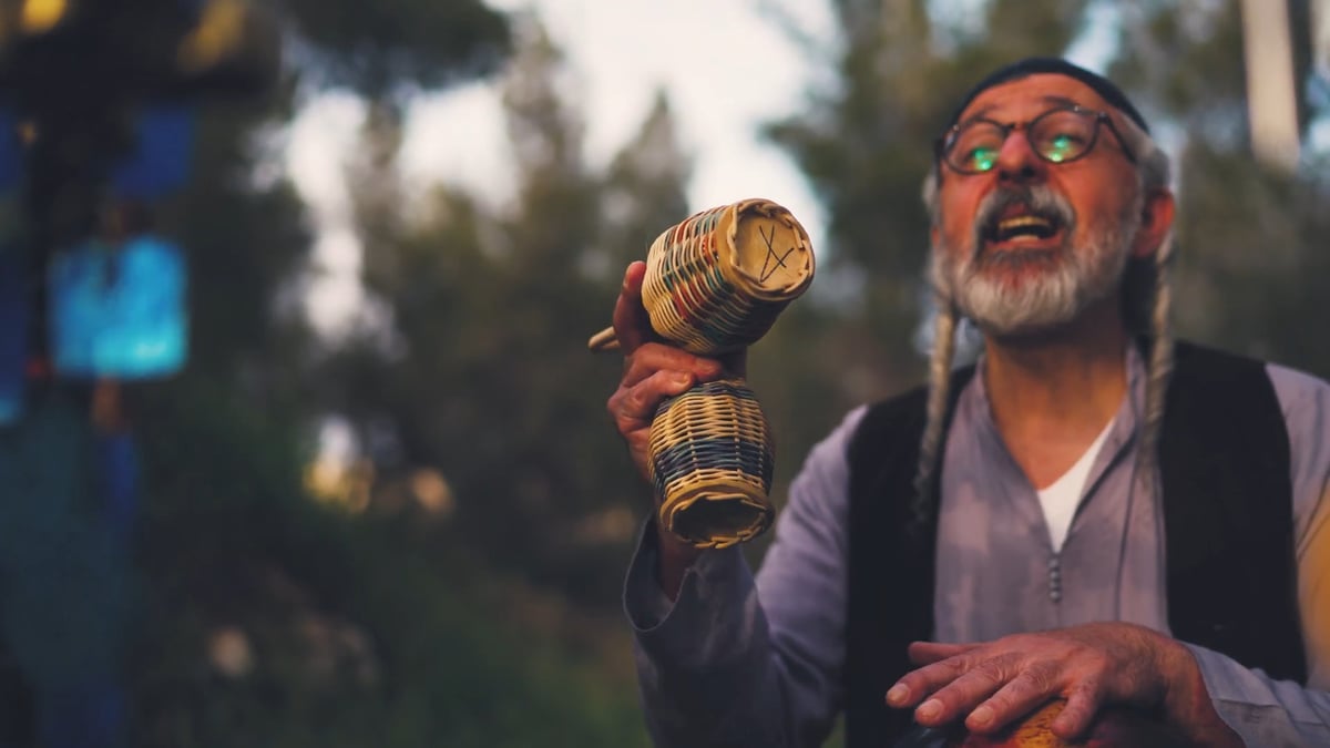 יצחק אטיאס בקליפ חדש: "ביער"