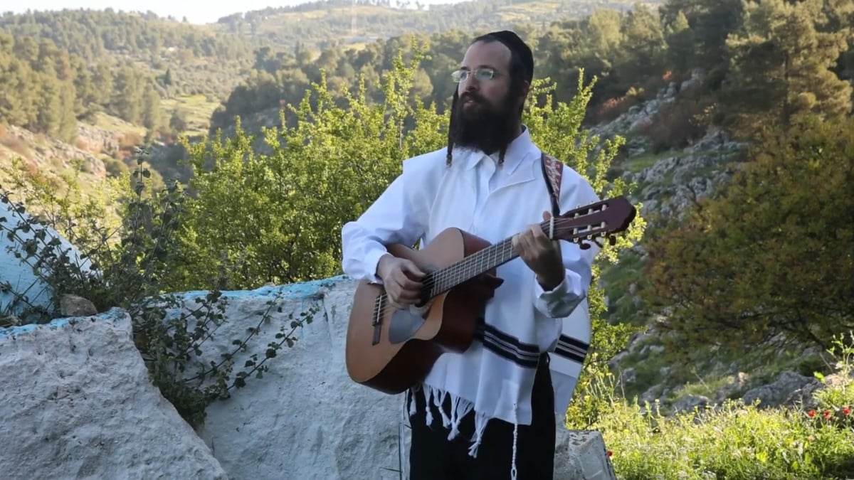 דוד דגן בסינגל קליפ חדש: 'בזכות כל הקדושים'