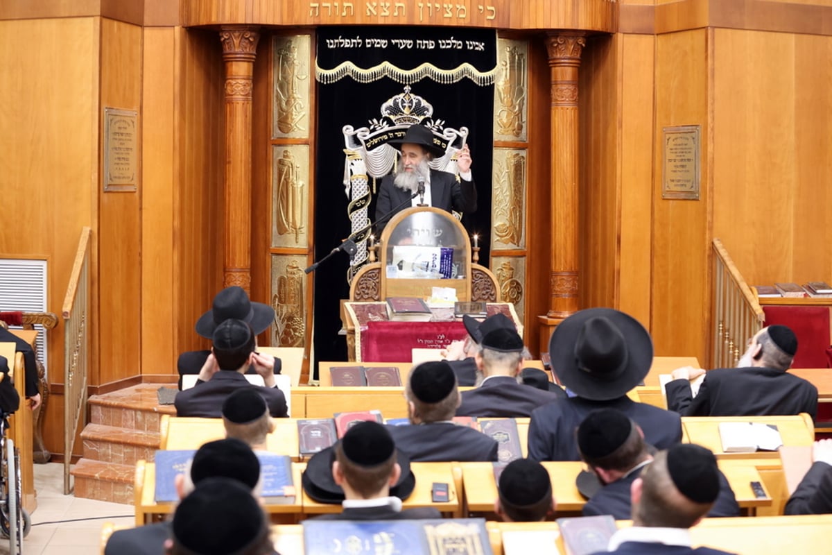 מאות התכנסו לעצרת לע"נ ראש הישיבה זצוק"ל • צפו