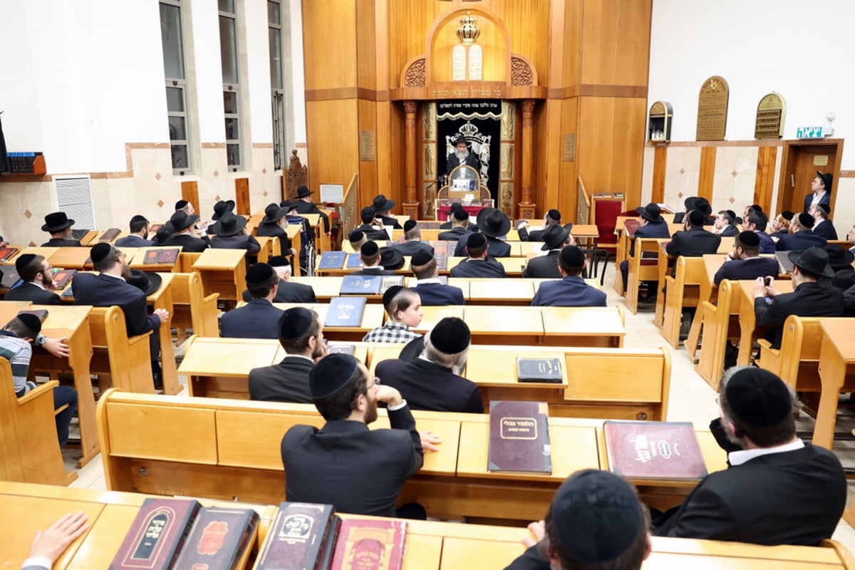 מאות התכנסו לעצרת לע"נ ראש הישיבה זצוק"ל • צפו