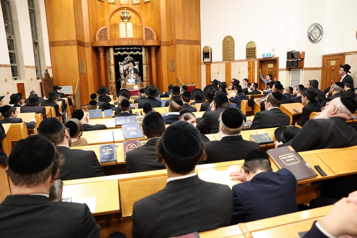 מאות התכנסו לעצרת לע"נ ראש הישיבה זצוק"ל • צפו