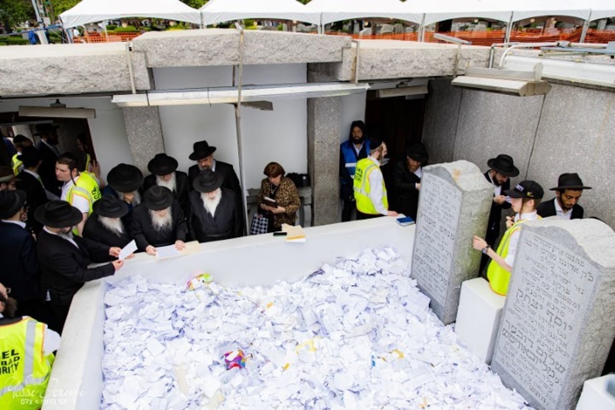 בתפוצות ישראל ציינו את יום ההילולא של הרבי מליובאוויטש זי"ע; המונים עלו לציונו