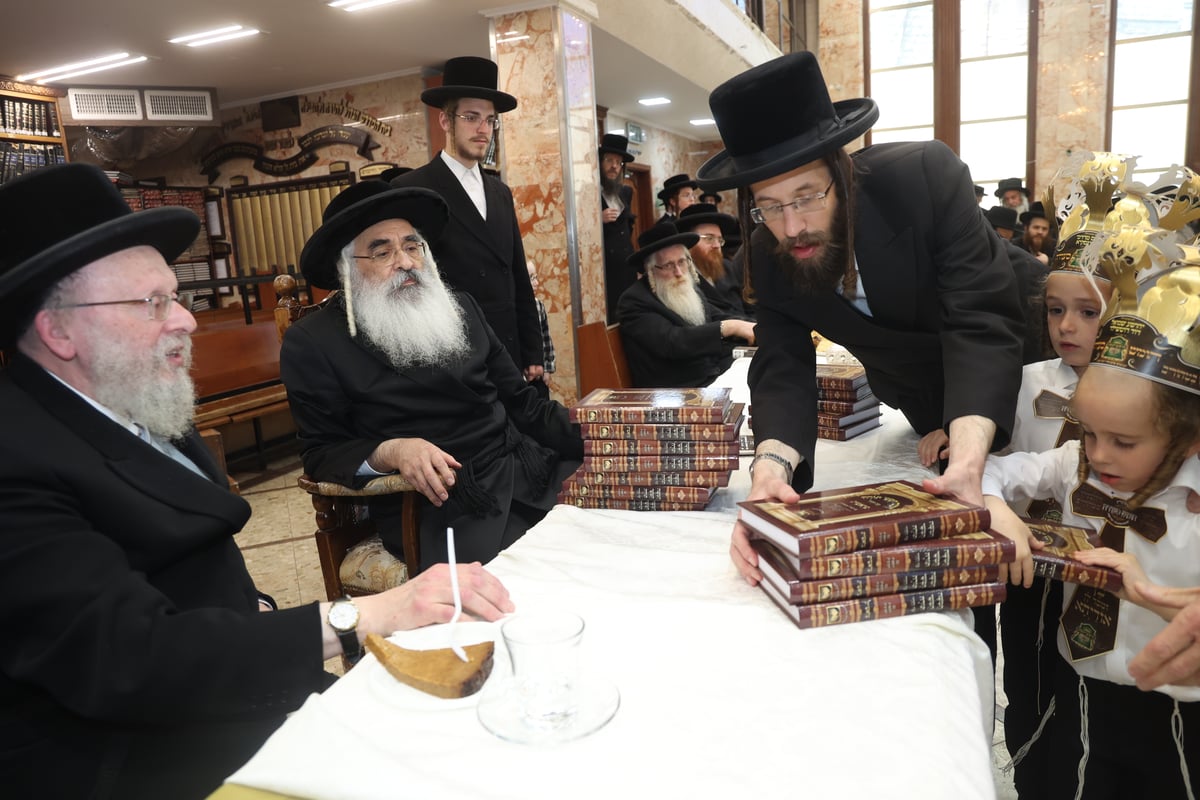 'חומש סעודה' בת"ת דושינסקיא בירושלים | תיעוד