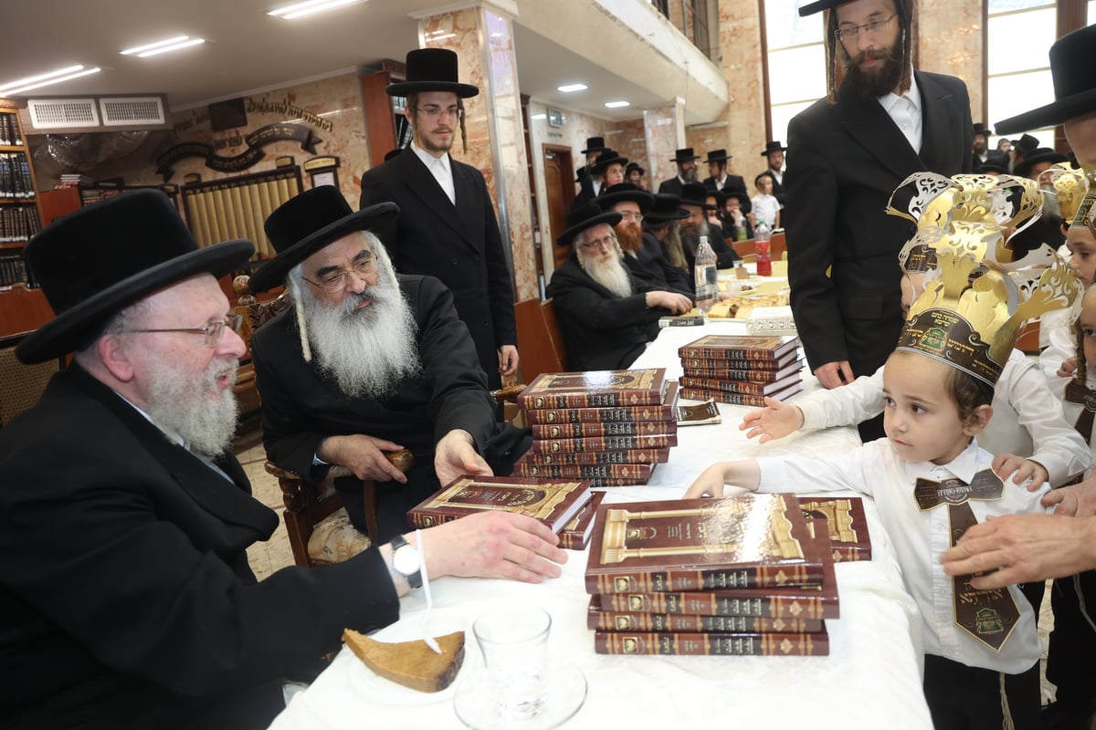 'חומש סעודה' בת"ת דושינסקיא בירושלים | תיעוד