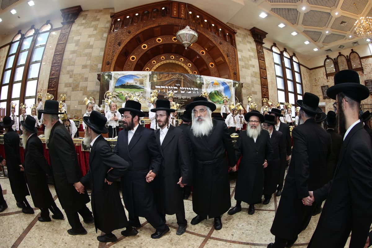 'חומש סעודה' בת"ת דושינסקיא בירושלים | תיעוד