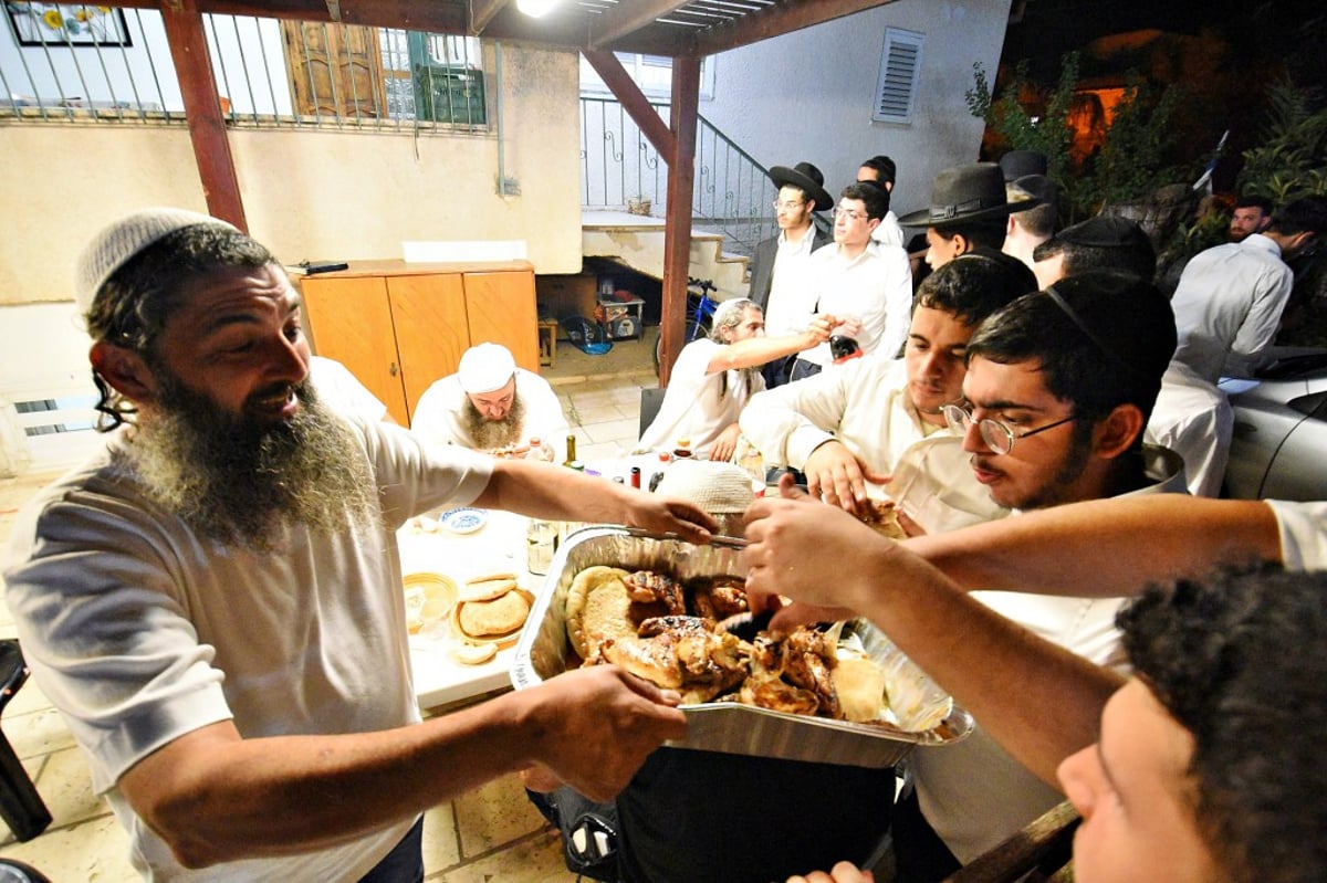 אלפים פקדו את ציונו של הצדיק רבי יצחק גברא זיע"א בעג'ור