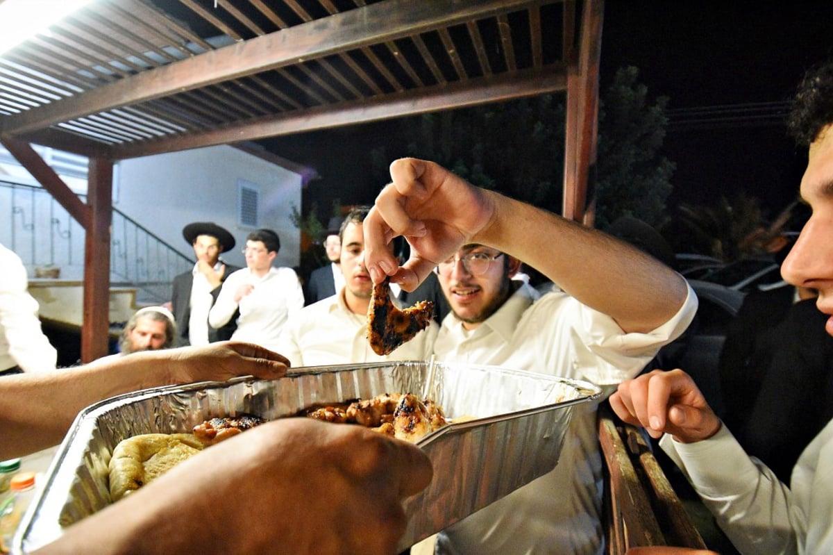 אלפים פקדו את ציונו של הצדיק רבי יצחק גברא זיע"א בעג'ור