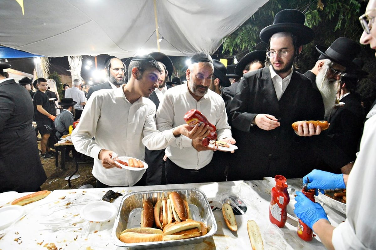 אלפים פקדו את ציונו של הצדיק רבי יצחק גברא זיע"א בעג'ור