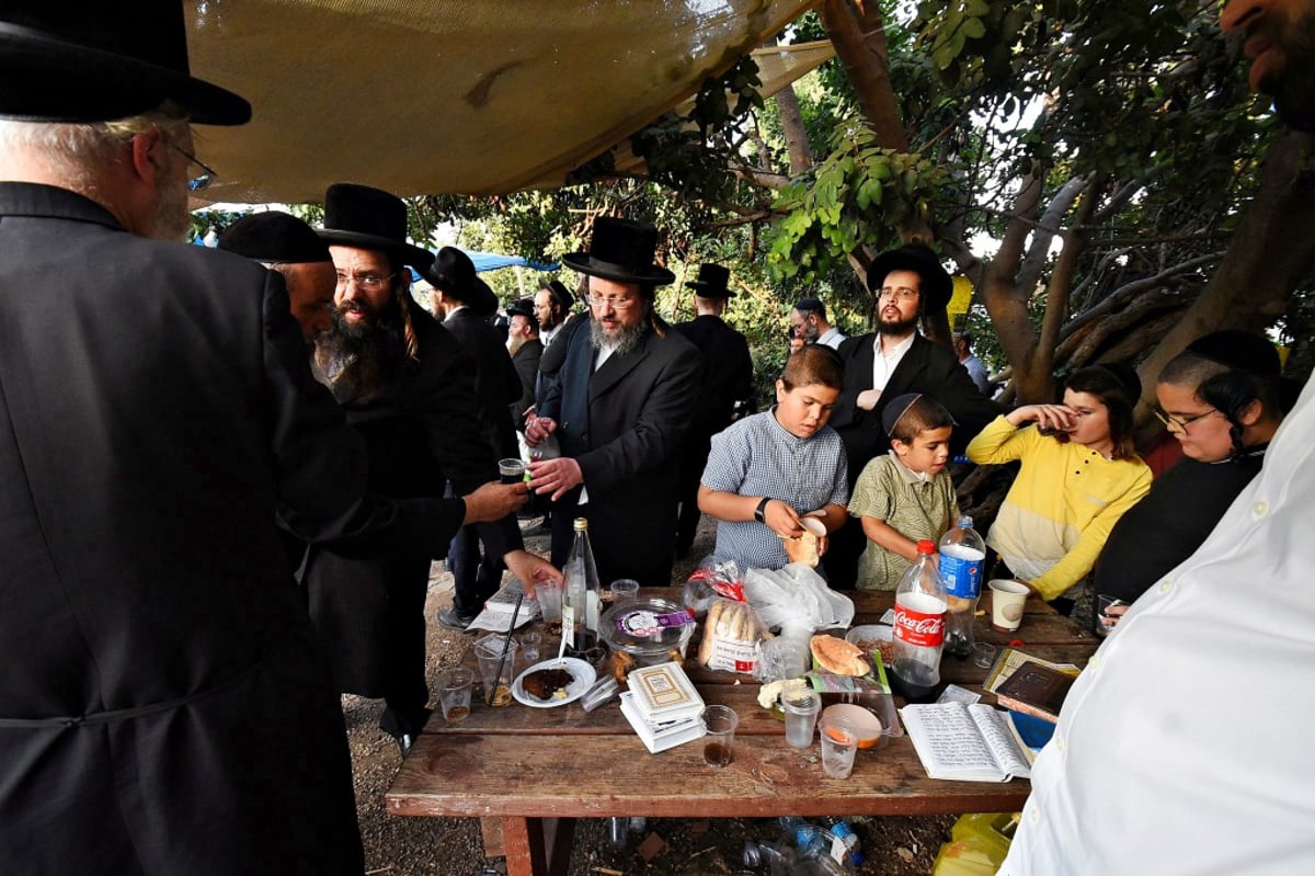 אלפים פקדו את ציונו של הצדיק רבי יצחק גברא זיע"א בעג'ור