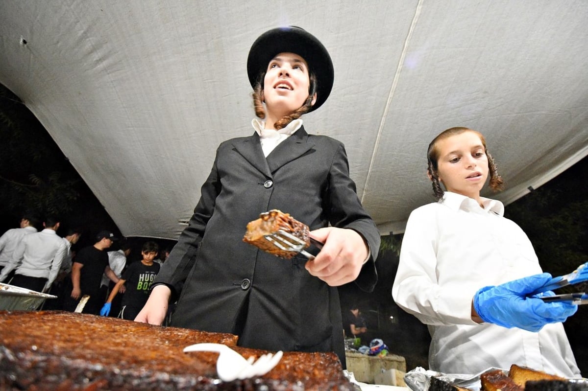 אלפים פקדו את ציונו של הצדיק רבי יצחק גברא זיע"א בעג'ור