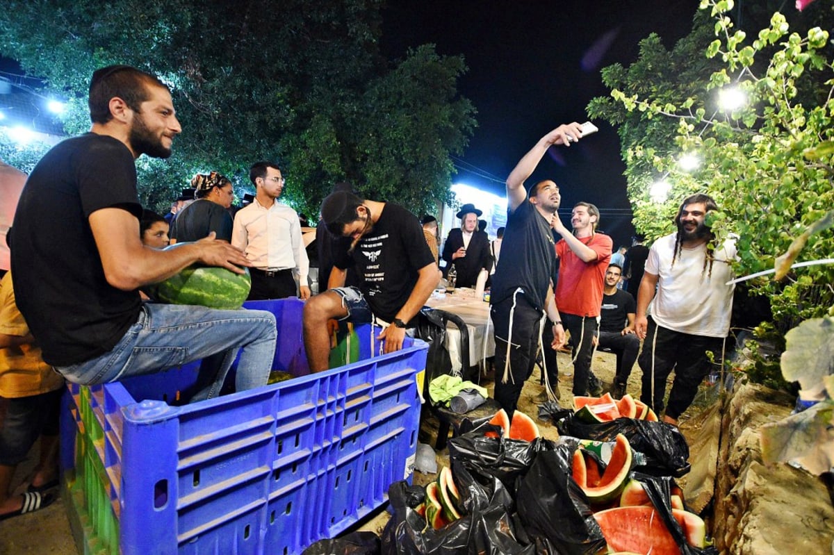 אלפים פקדו את ציונו של הצדיק רבי יצחק גברא זיע"א בעג'ור