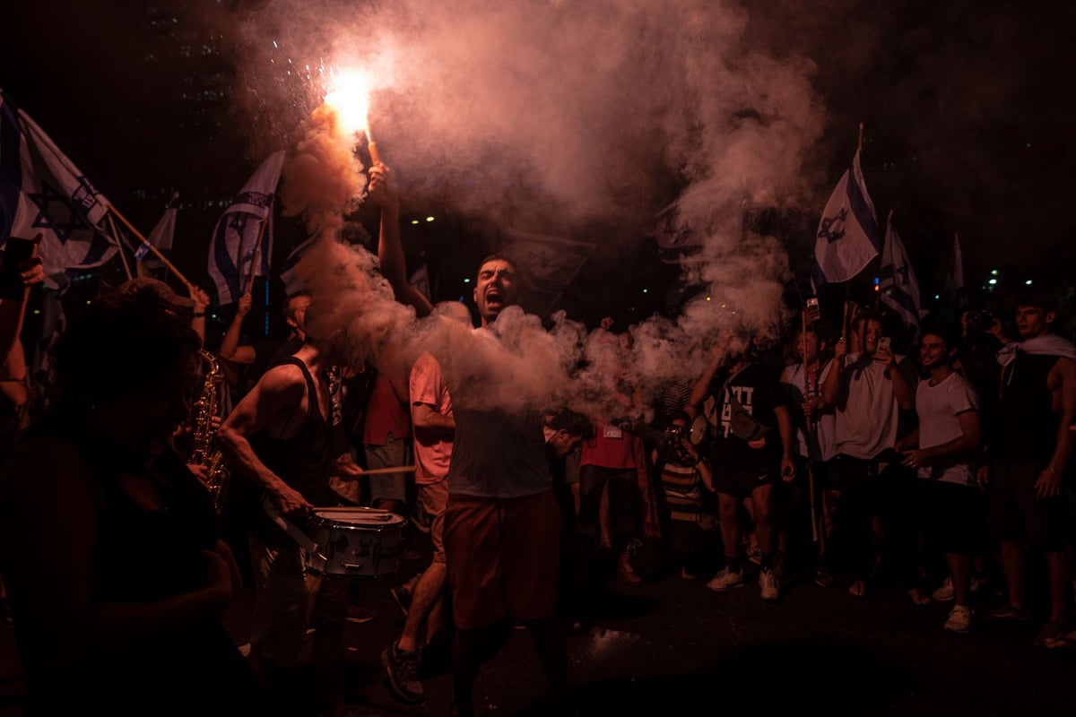 77 מפגינים נעצרו במהלך "יום השיבוש" ו-3 שוטרים נפצעו; קצין באמ"ן תקף שוטר ונעצר