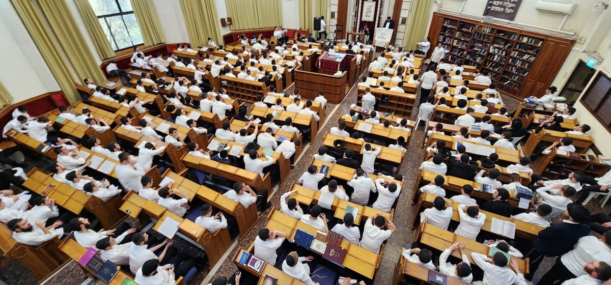 זיכרונות מהרבי וביאורים ייחודיים בסוגיות: הקיץ של מאות תלמידי ישיבות חב"ד