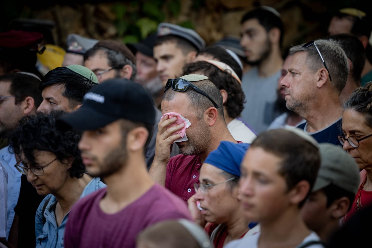 הלוויתו של רב-טוראי הלל נחמיה אופן ז"ל