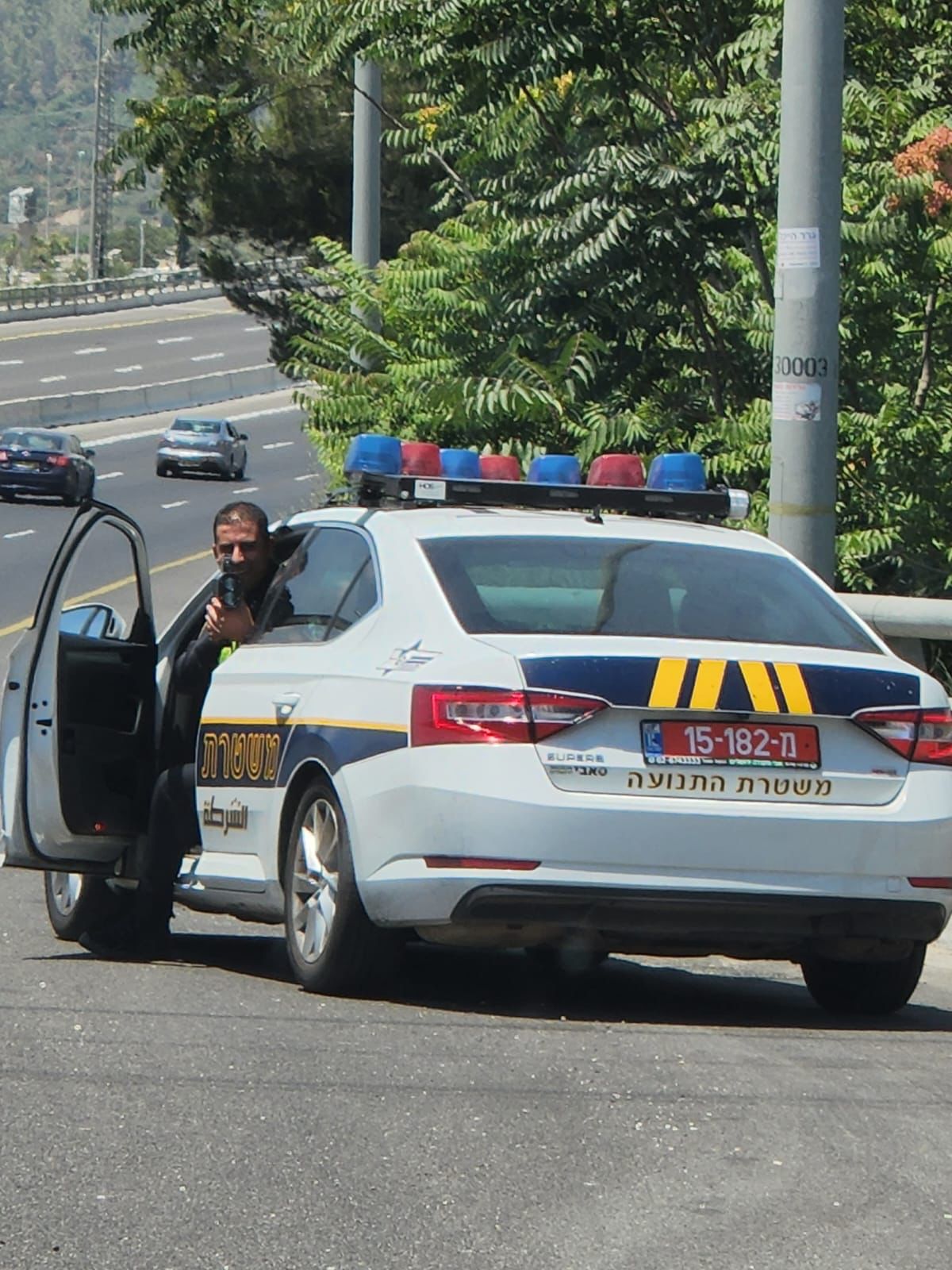 מפטפטים בכבישים: 2,192 דוחות לנהגים שדיברו בסלולרי