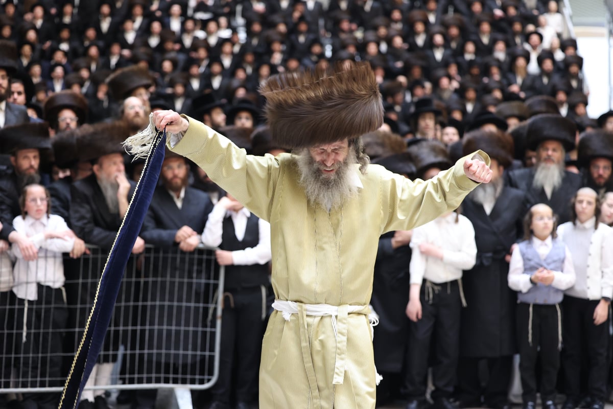 תיעוד ענק: אלפים בחתונת בן המשפיע רבי מיילך בידרמן