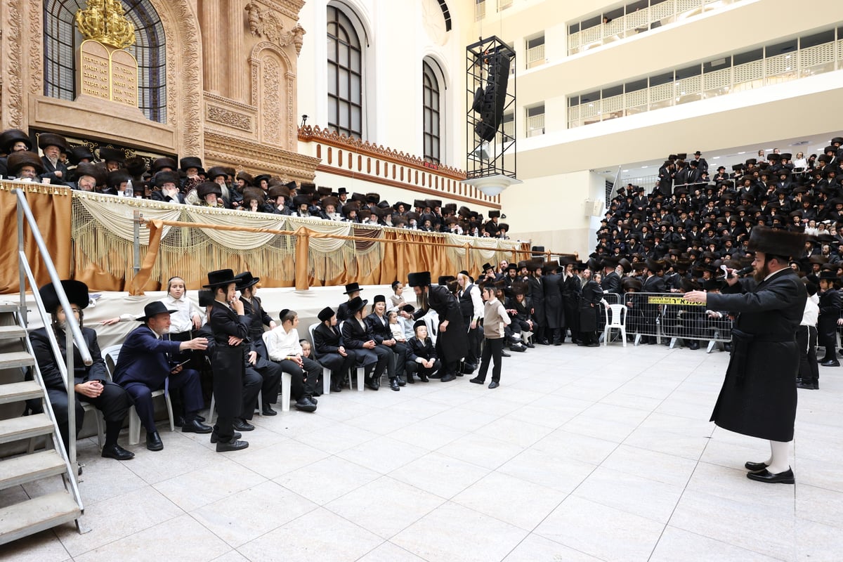 תיעוד ענק: אלפים בחתונת בן המשפיע רבי מיילך בידרמן