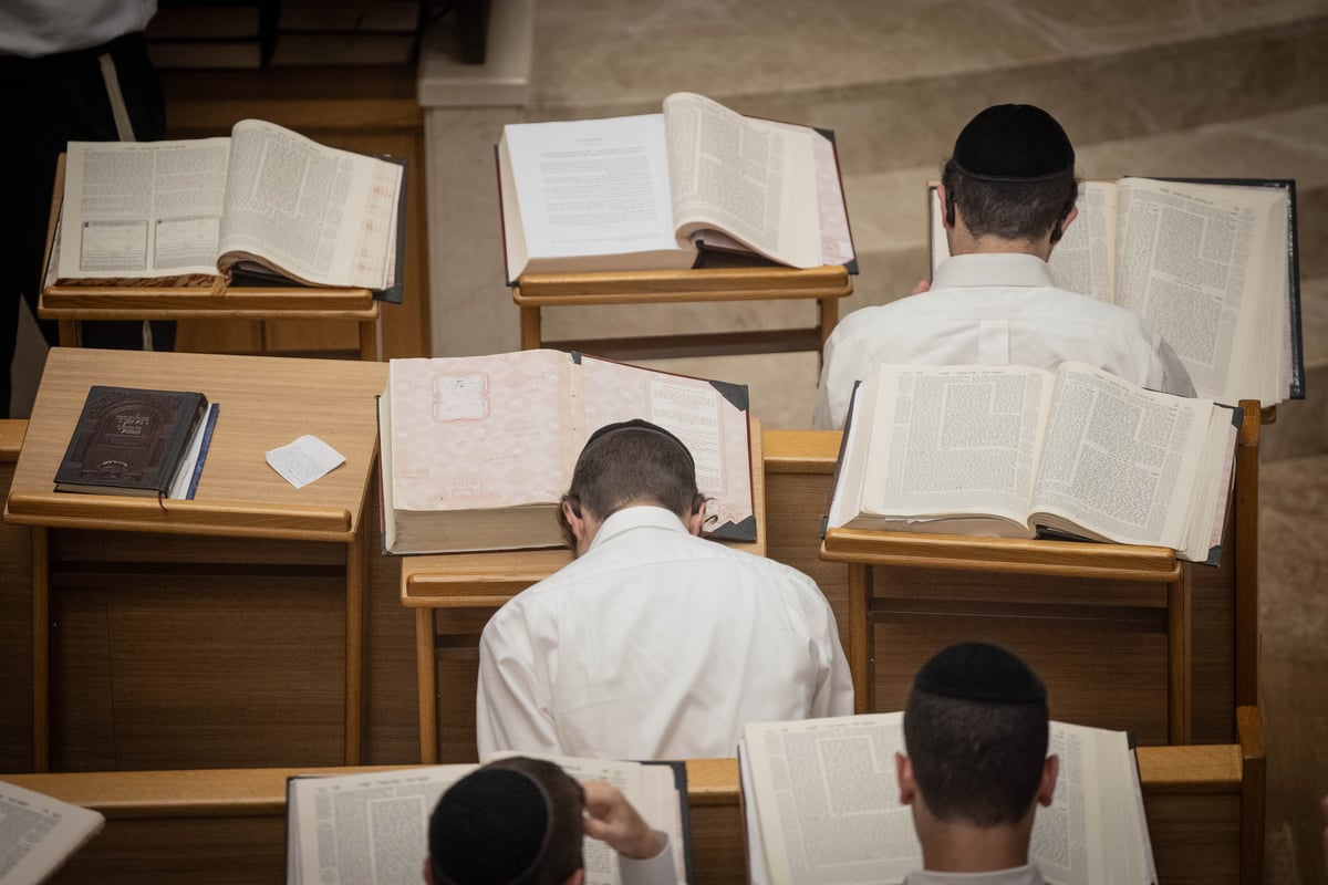 מחמם את הלב: השטייגען של אלול בישיבת קמניץ | צפו