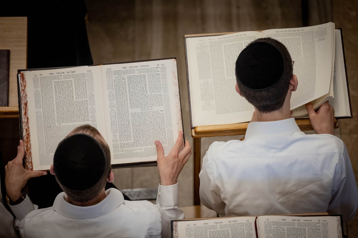 מחמם את הלב: השטייגען של אלול בישיבת קמניץ | צפו