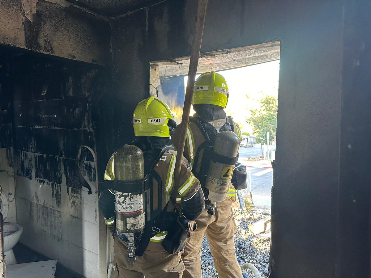 שריפה פרצה בקראוון בצפת; לכוד חולץ ומותו נקבע במקום