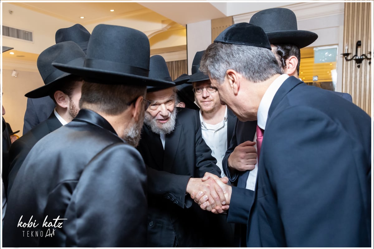 כל המי ומי חגגו בחתונת נכדתו של ח"כ משה גפני | גלריה