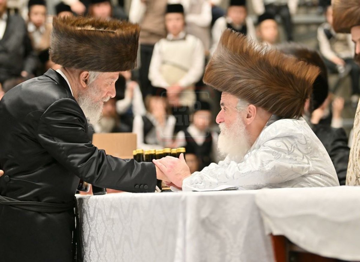 יום כיפור בחצר הקודש ויז'ניץ | תיעוד מסכם