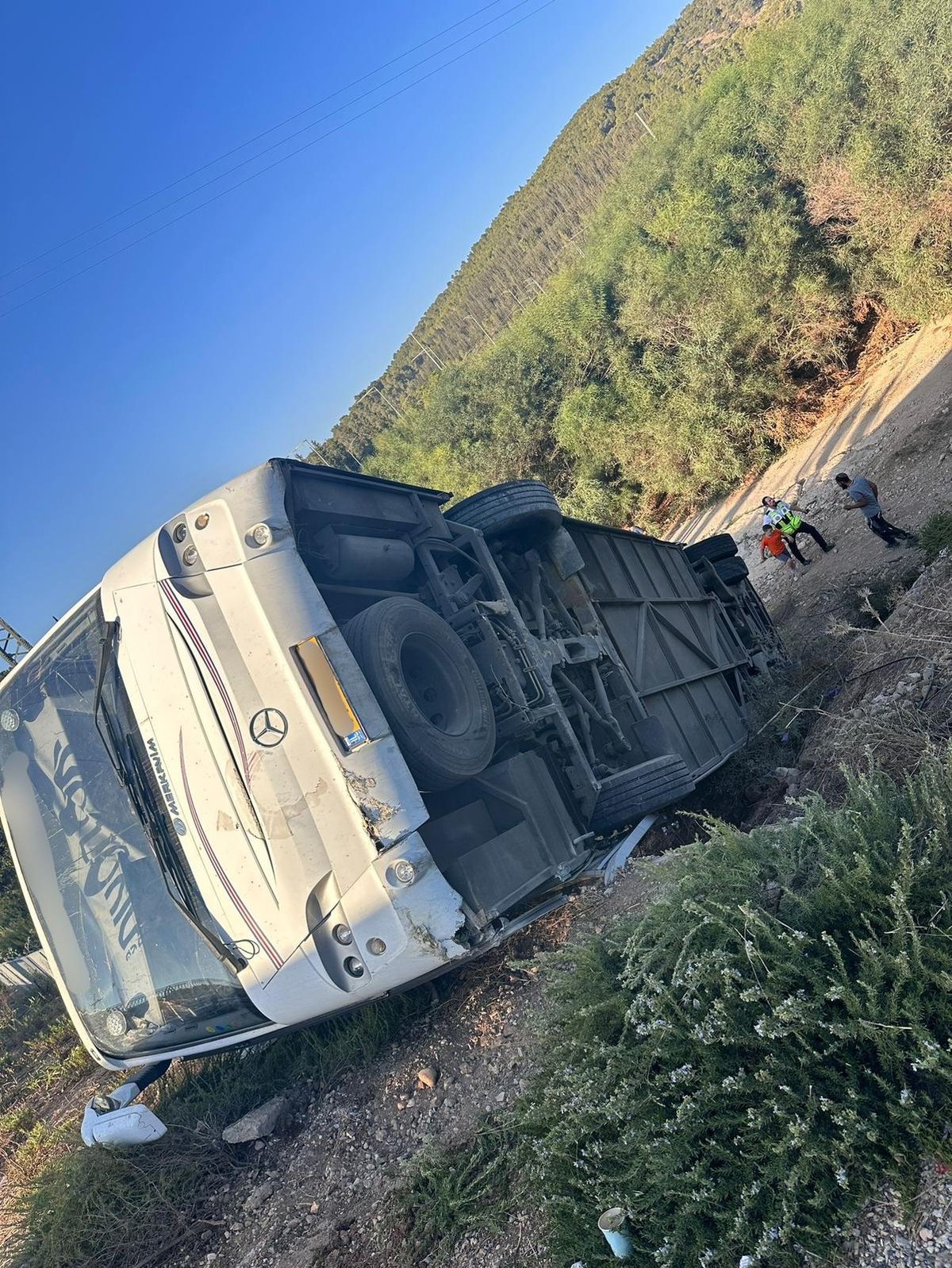 חשד: כשל טכני בבלמים הוביל להתהפכות האוטובוס | קרוב ל-50 ילדים פצועים