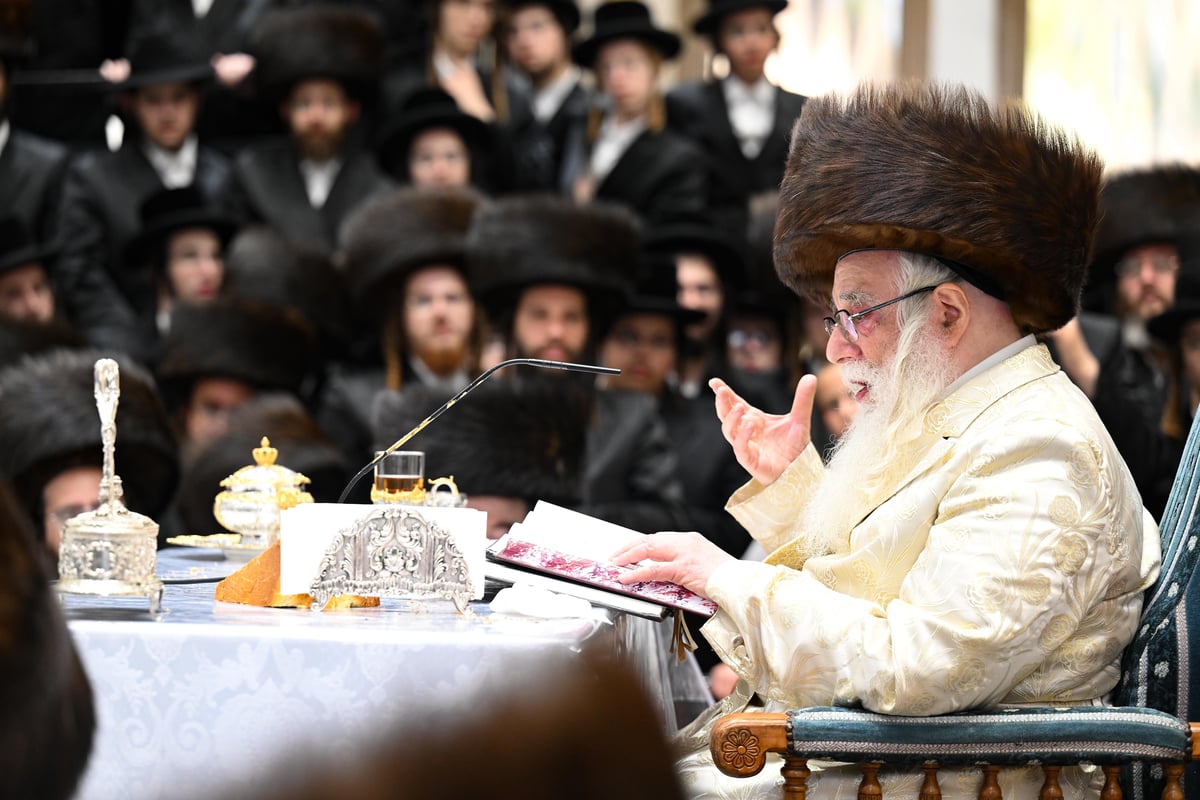 יום הכיפורים בחצר הקודש צאנז | תיעוד מסכם