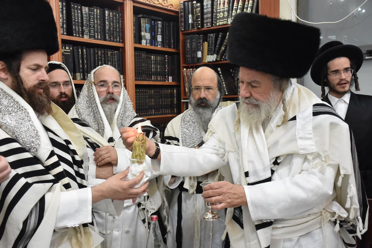 מראות הימים הנוראים בחצר הקודש אשלג | צפו בגלריה