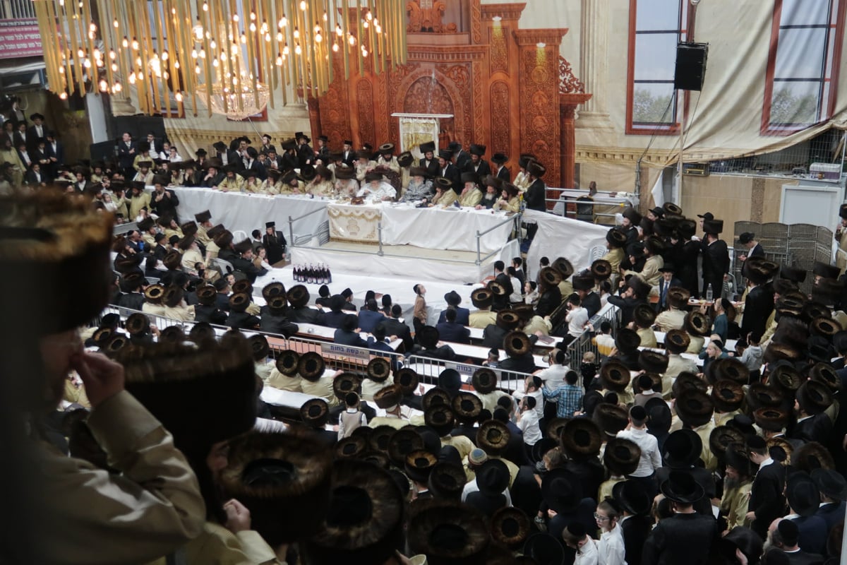 הגר"מ שטרנבוך בשמחות בית השואבה במאה שערים