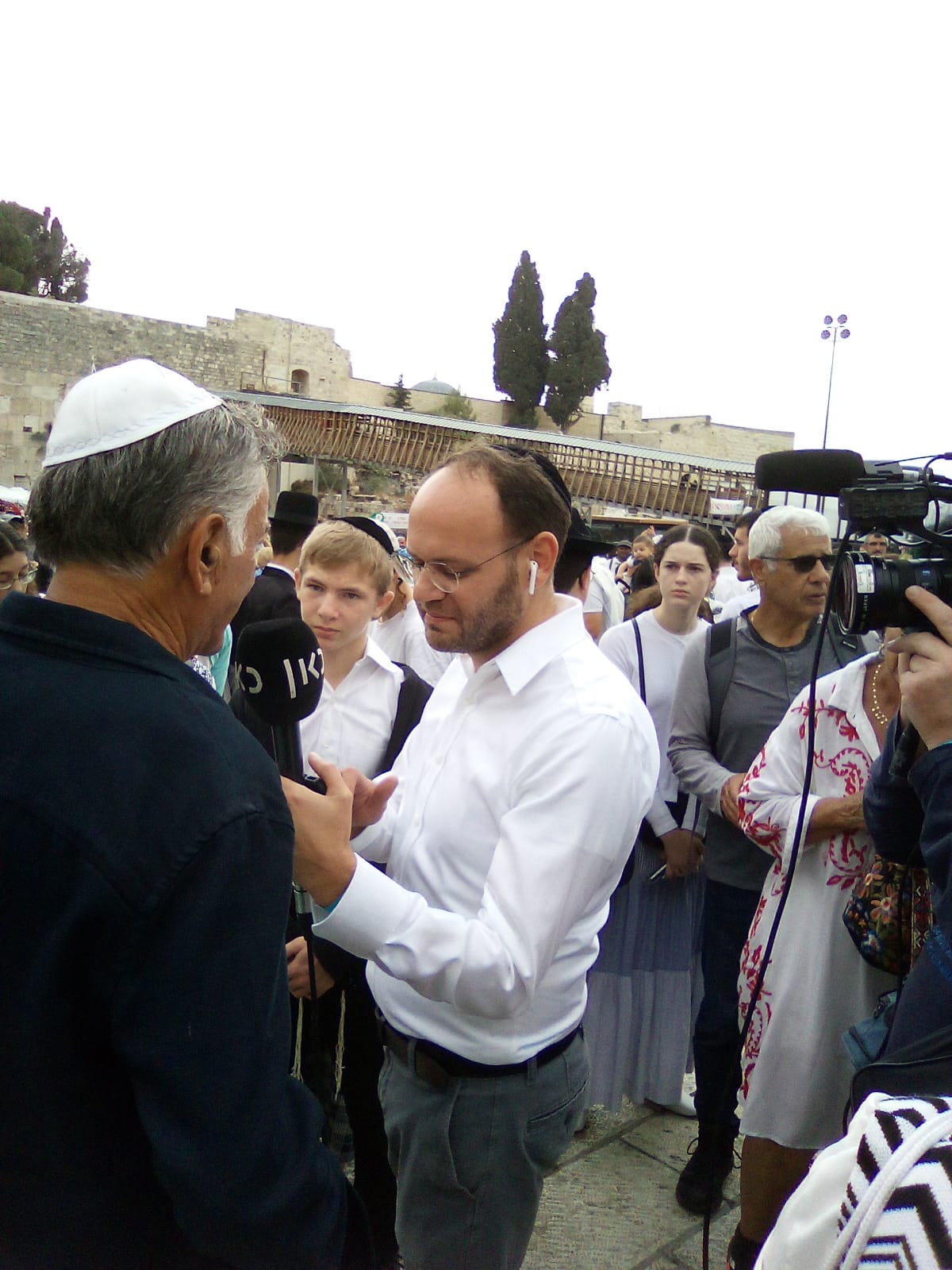 זופניק בכיכר • כל התמונות, הנייעס והחשיפות של סוכות