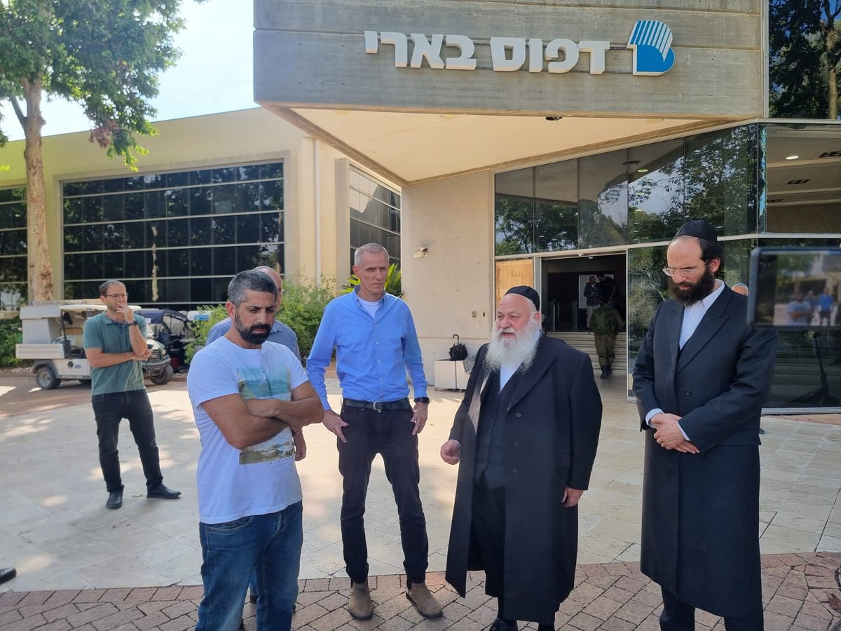 השר גולדקנופף: "היום בארי הוא סמל החורבן - מחר זה יהיה סמל התקומה" 